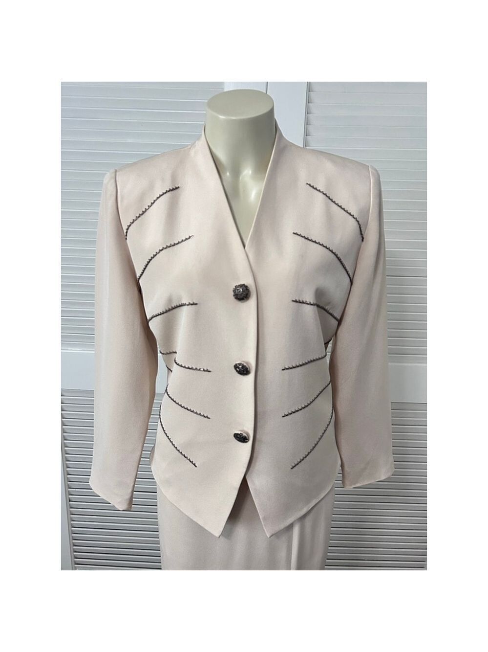 Rimini by Shaw Beige Silk Beaded Jacket & Skirt Set Size 12 - Picture 3 of 13